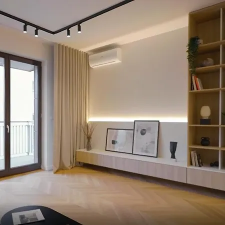 Cs Brown On Apartament *