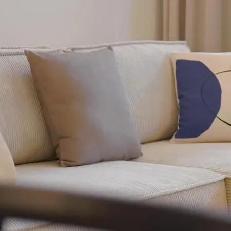 Cs Brown On Apartament Mamaja