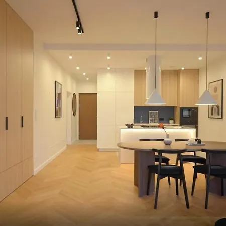 Cs Brown On Apartament